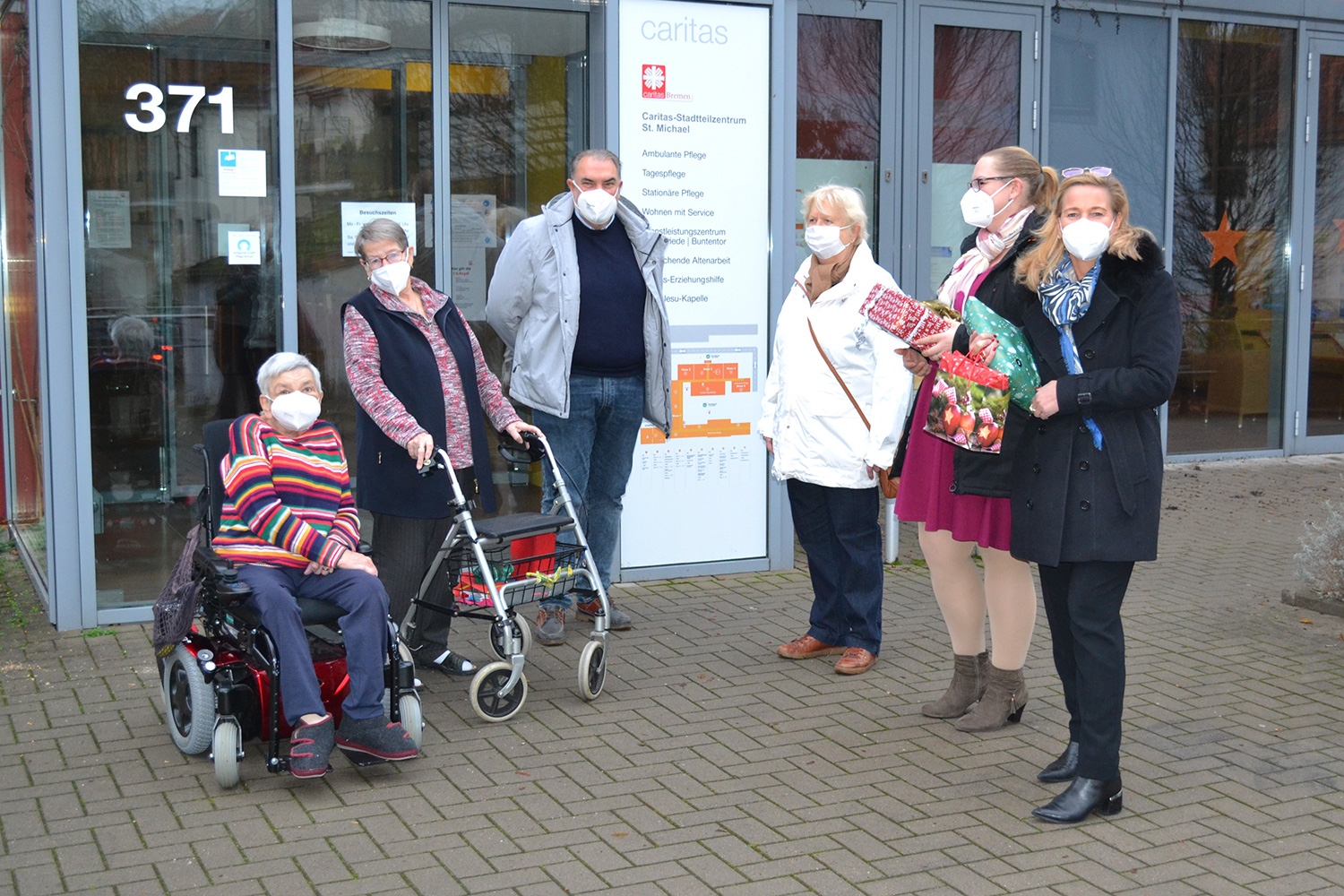 Wunschbaum_Uebergabe_01_Low_Res